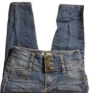 Capri jeans stretchy